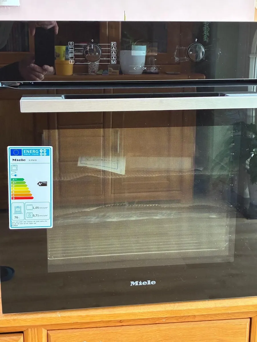 Miele Oven - Image 1