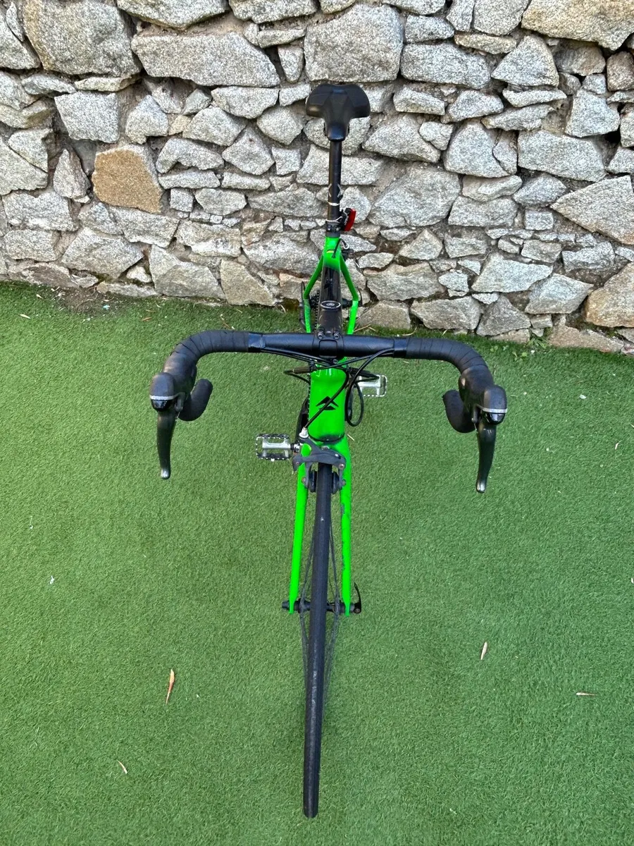 Road bike - Image 1