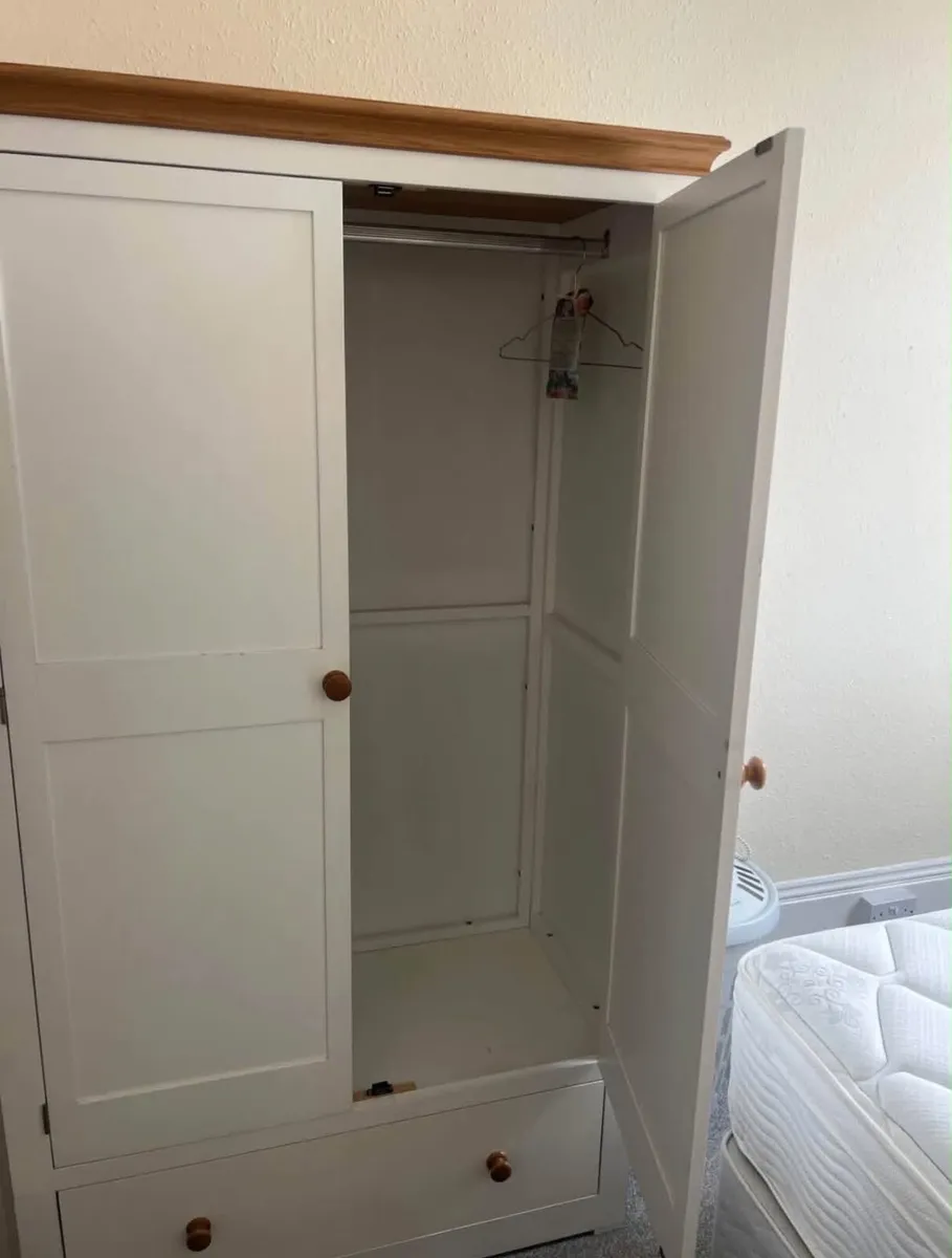 Wardrobe - Image 2