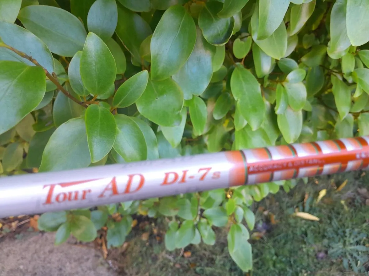 Graphite Design Tour shaft - Image 1
