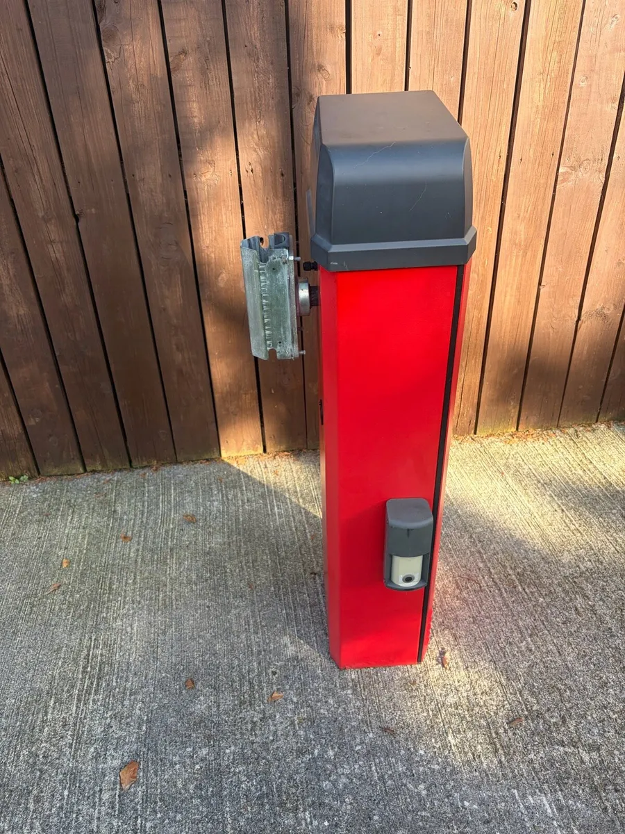 Automated barrier boom - Image 2