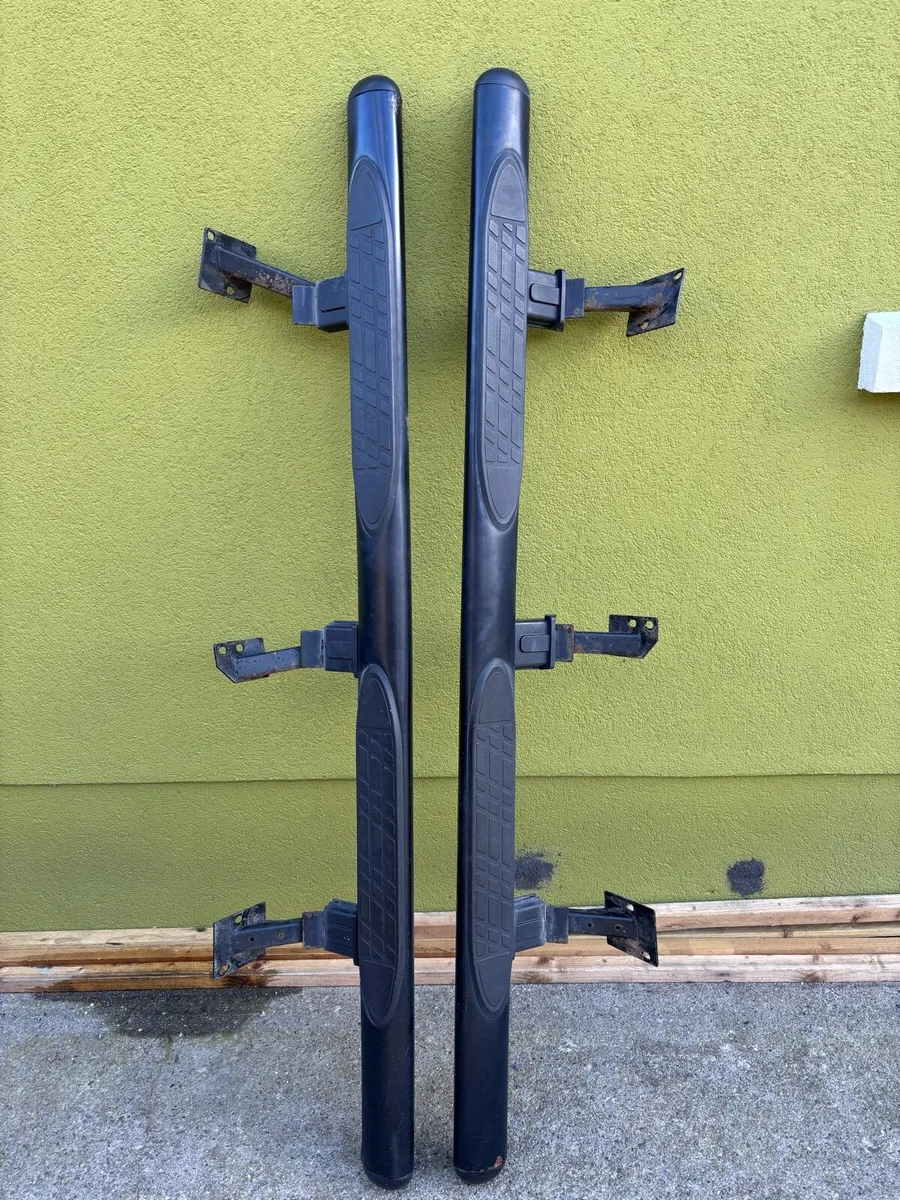 VW Amarok side steps - Image 1