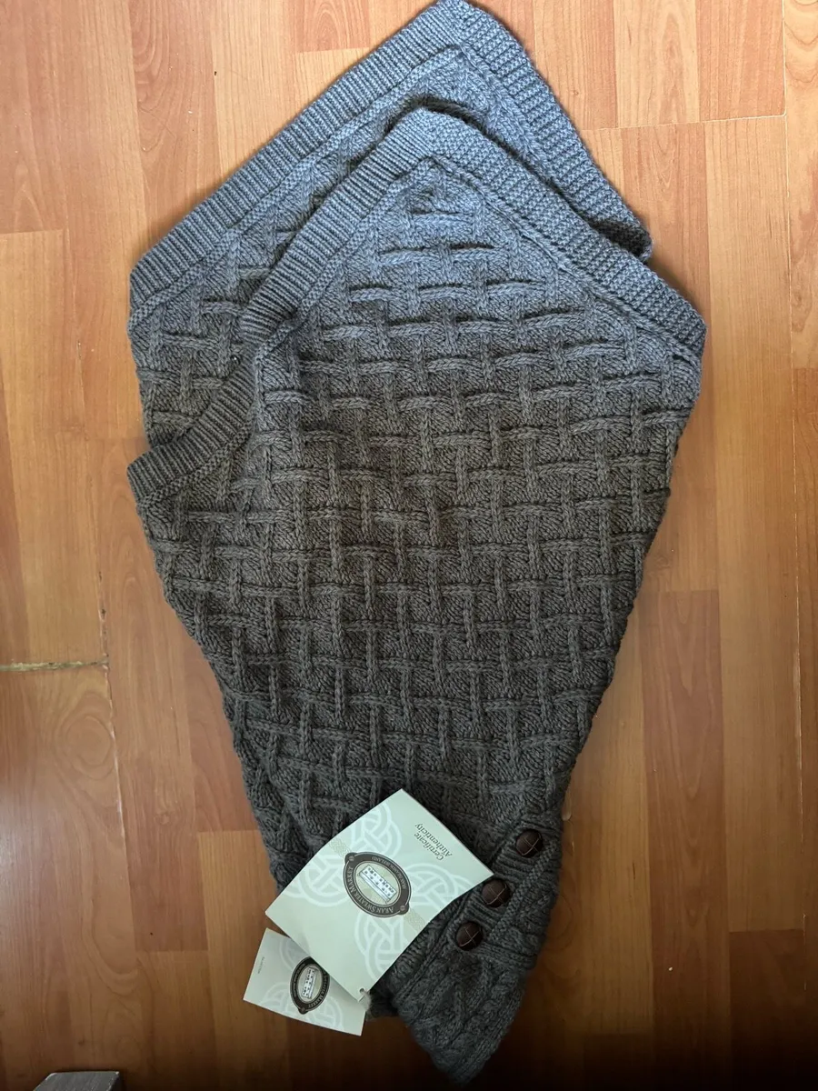Brown sweater - Image 3