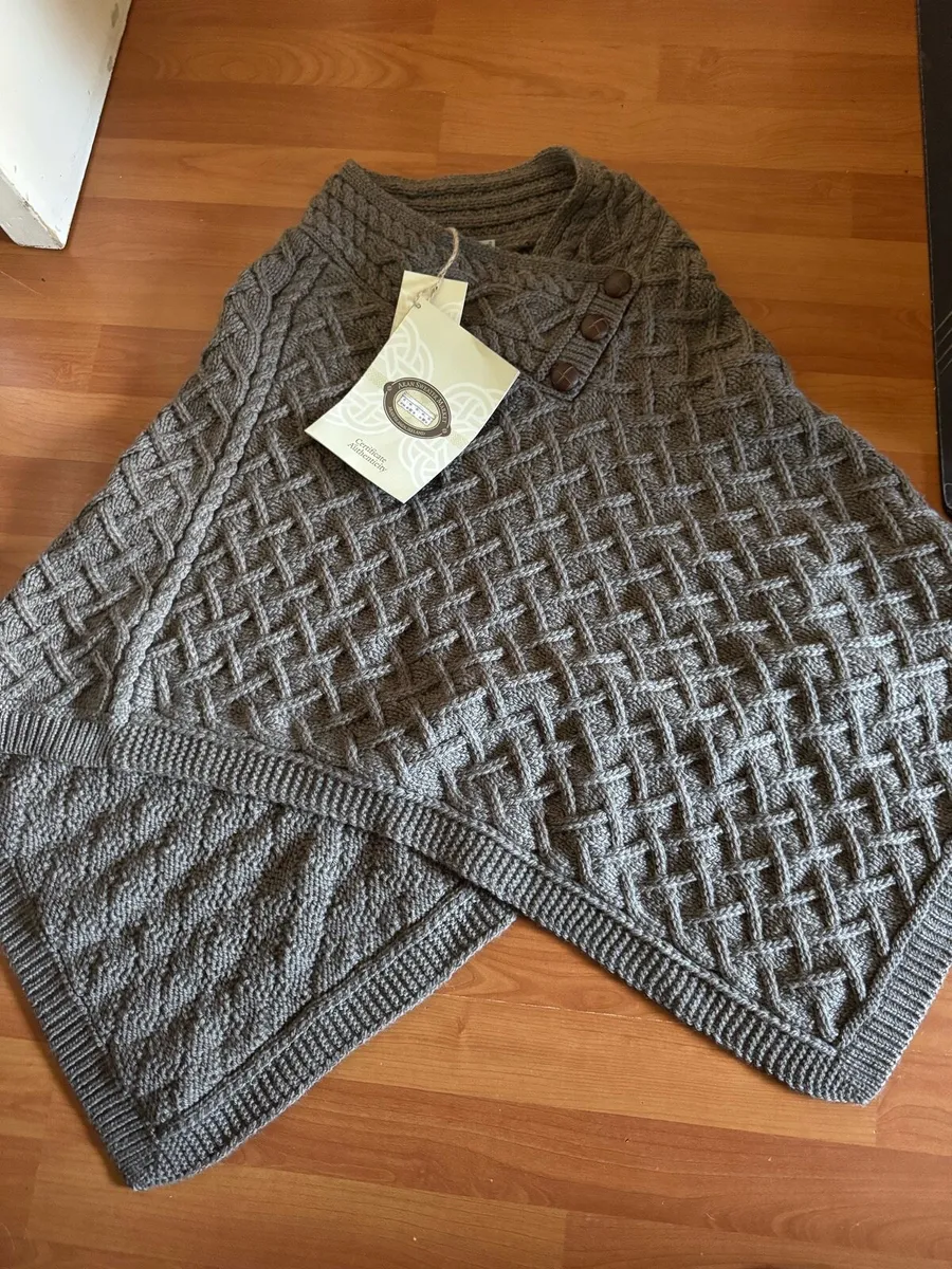 Brown sweater - Image 1