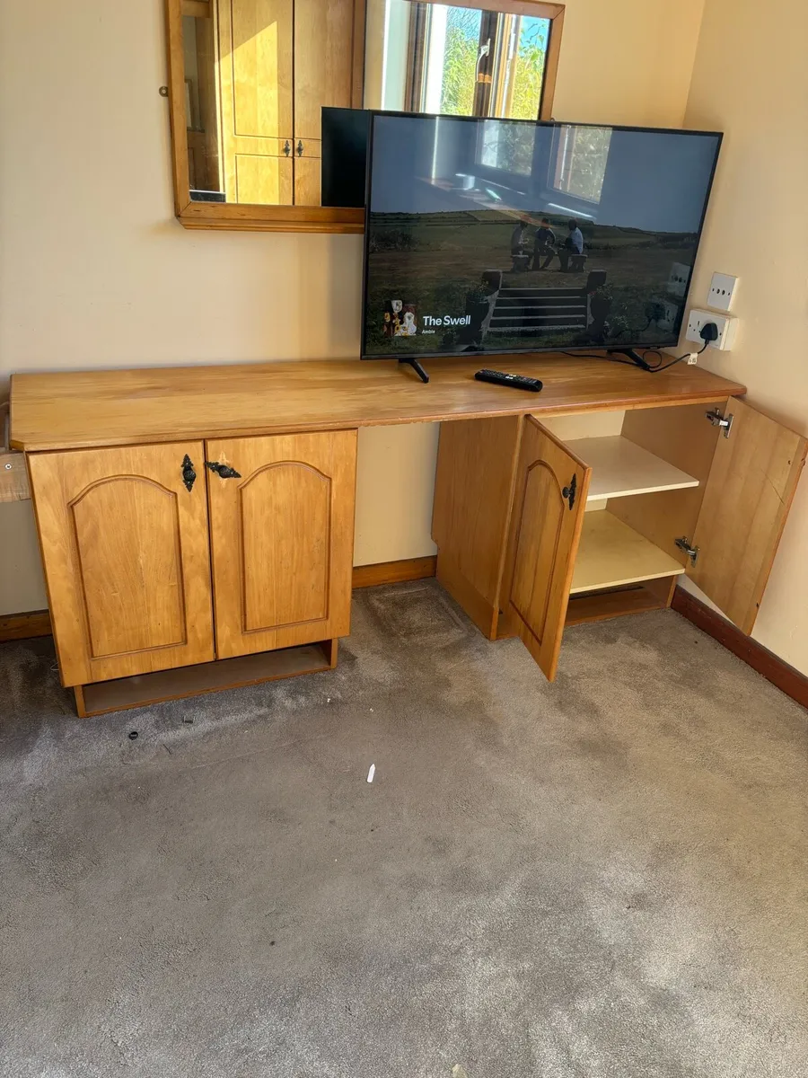 Bedroom dresser - Image 1