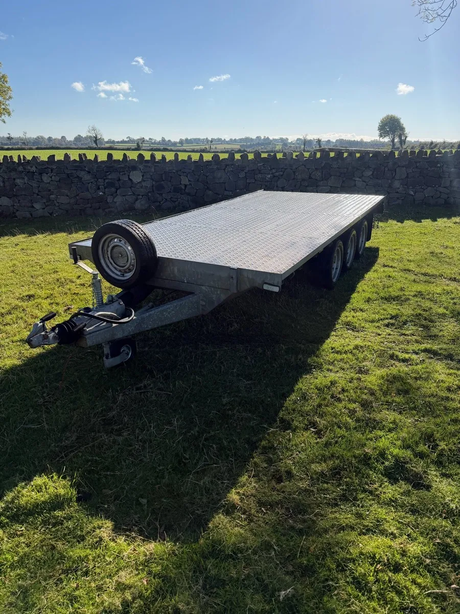 14ft flat bed trailer - Image 1