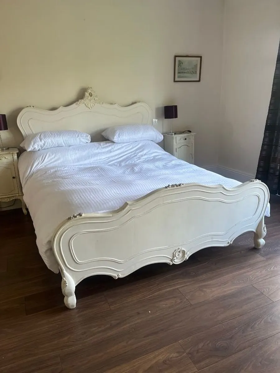 French style bedroom furniture set - Image 3
