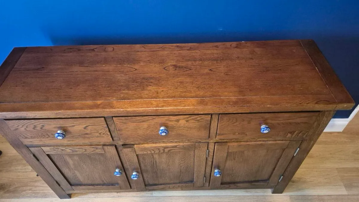 Solid wood side board in traditional oak finish - Image 2