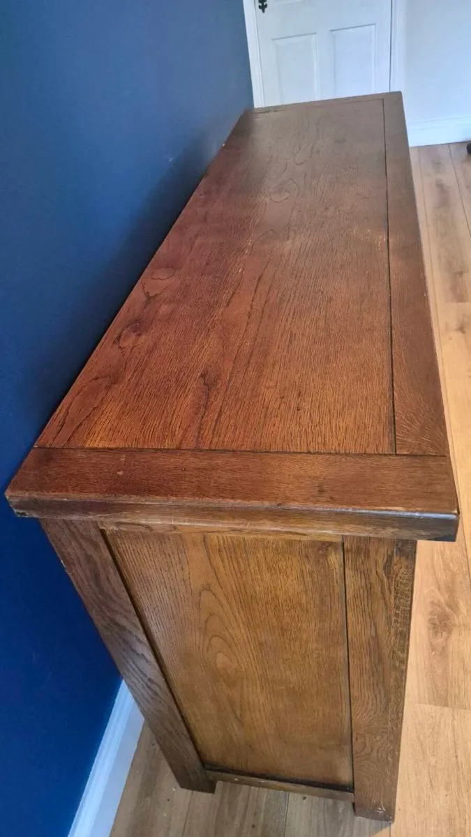 Solid wood side board in traditional oak finish - Image 3