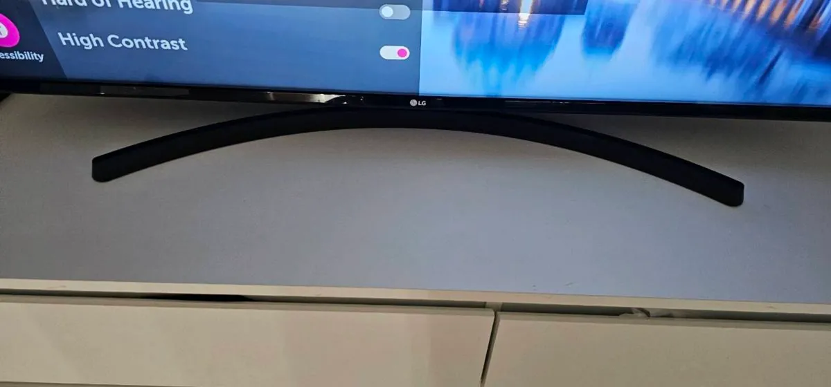 50" LG ULTRA HD 4K TV - Image 4