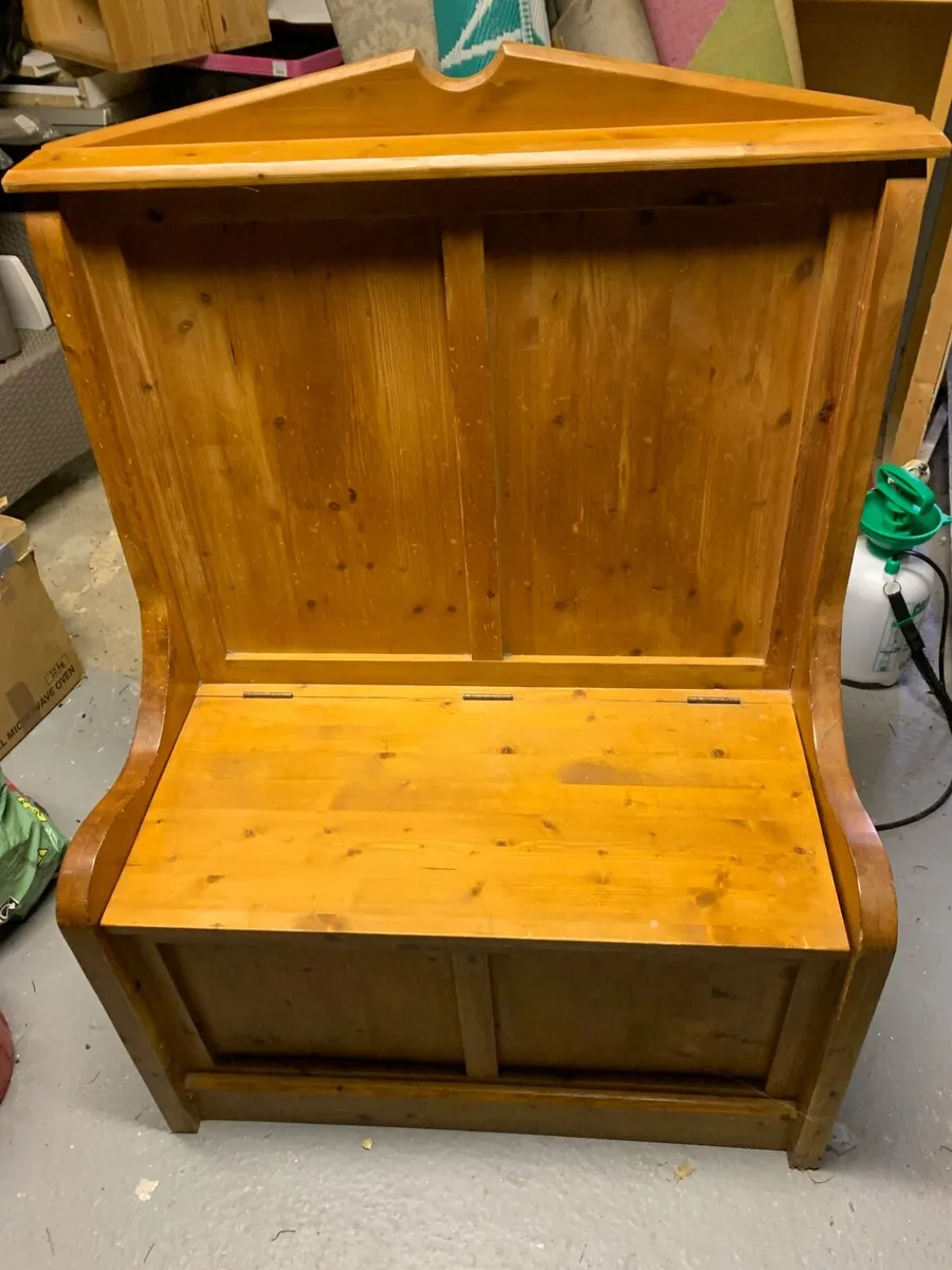 Monks Bench with storage - Image 2