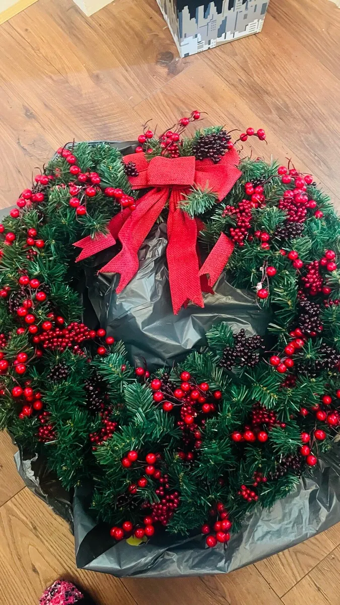 Large Christmas wreath - Image 2