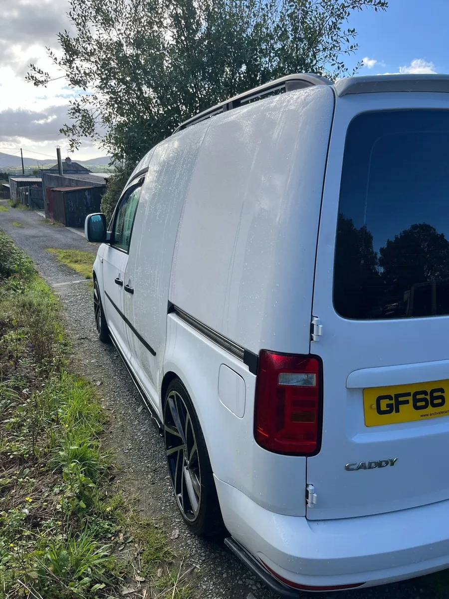 Caddy Van - Image 3