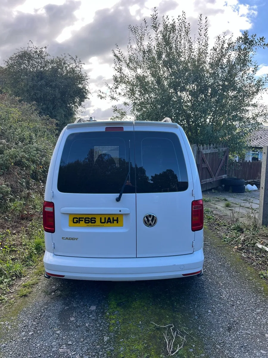 Caddy Van - Image 4