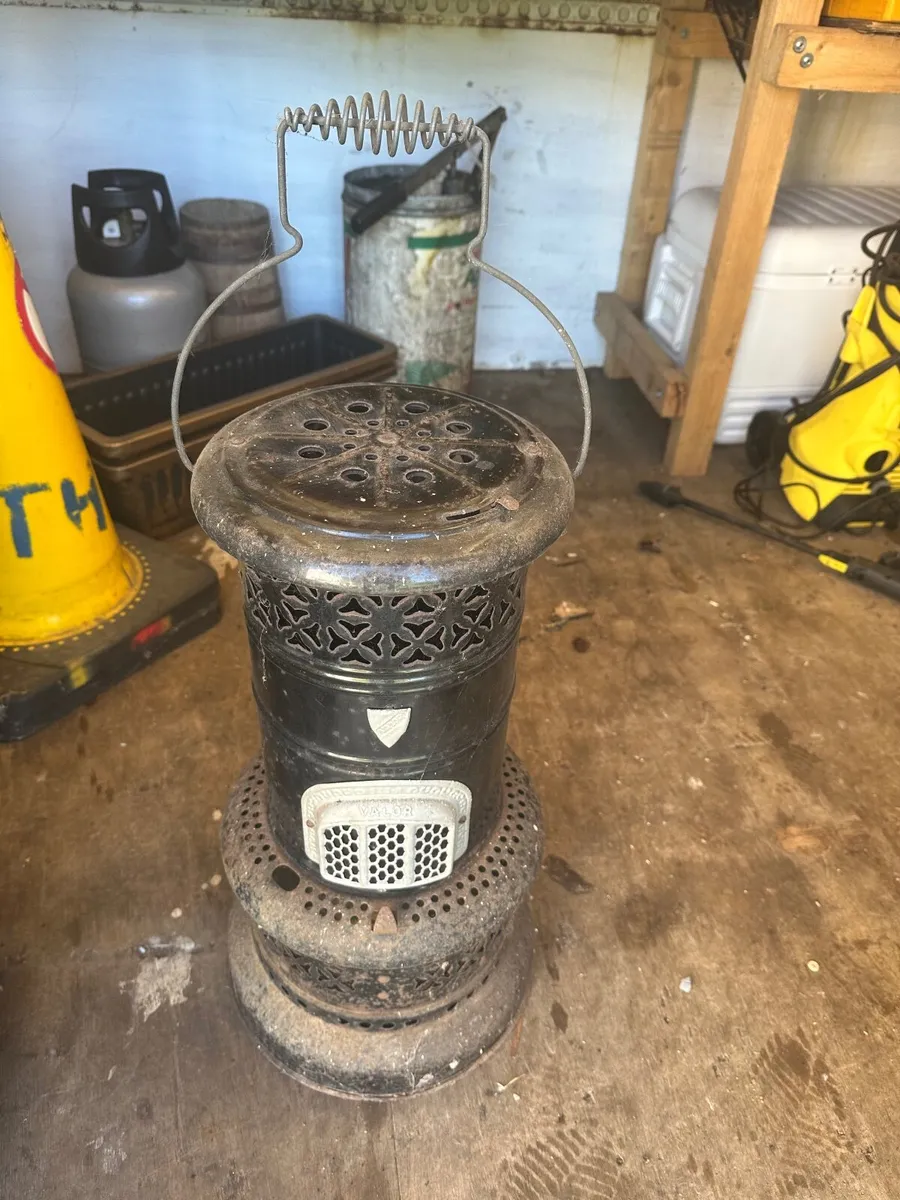 Vintage paraffin/kerosene heater