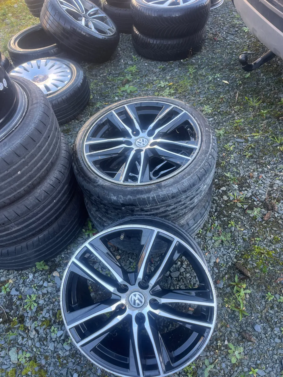 Wanted 1 vw alloy - Image 1
