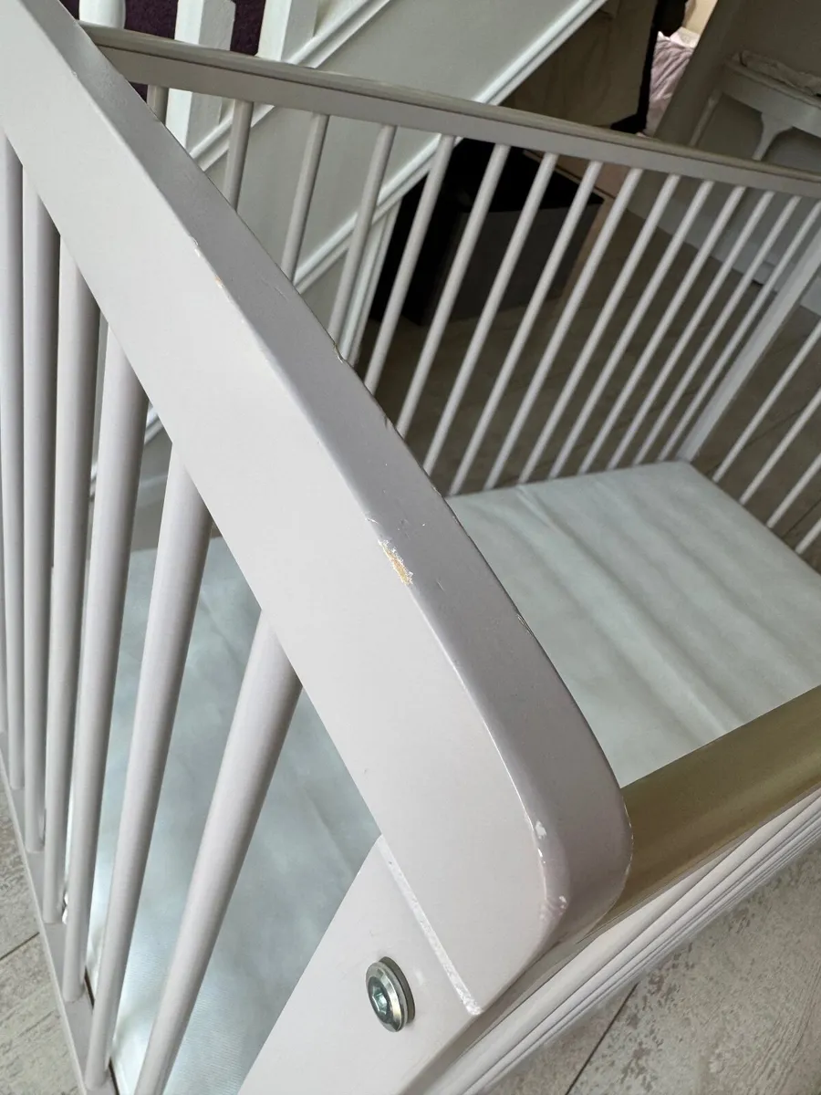 Baby Elegance Starlight Cot - Image 3