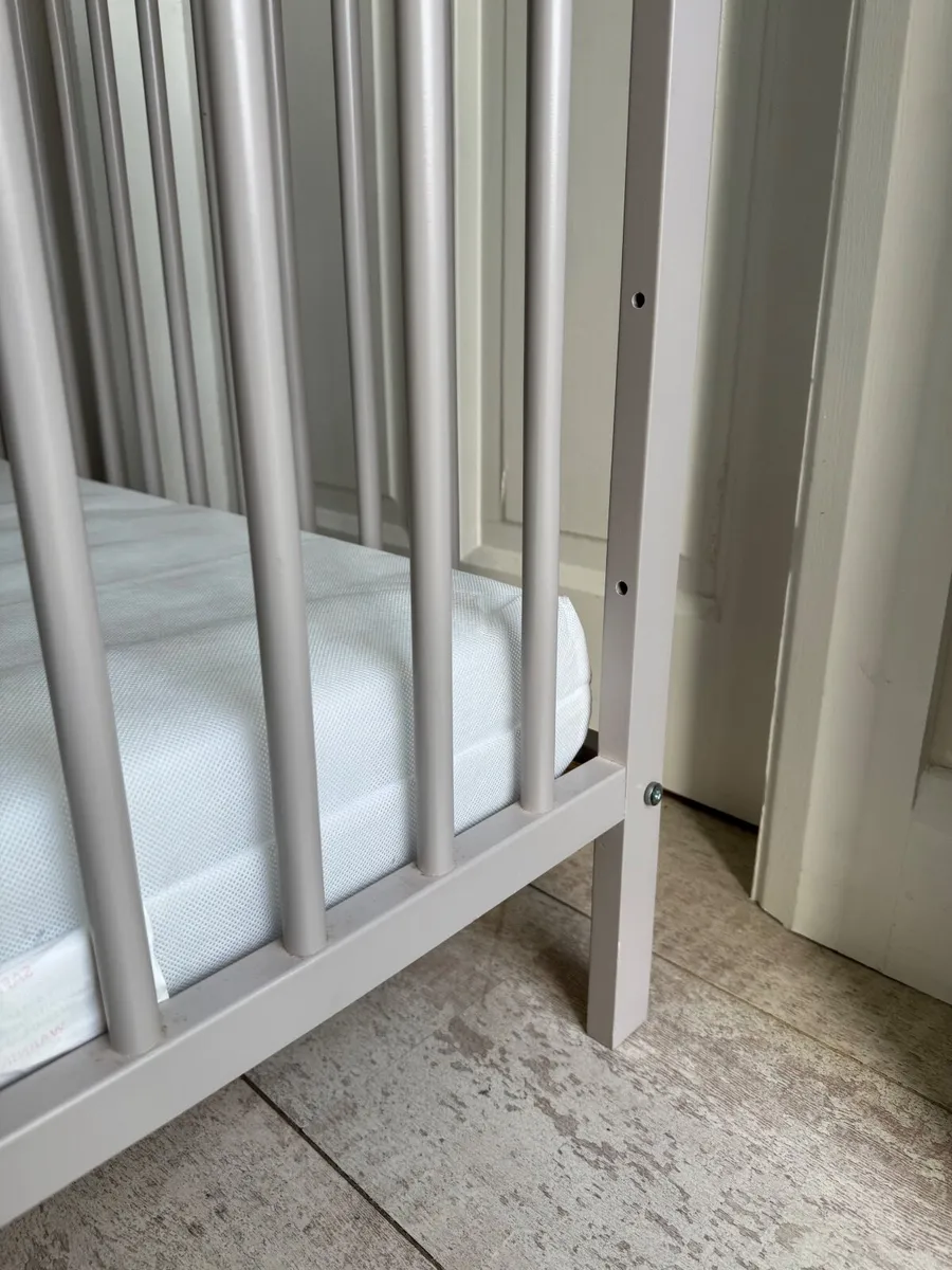 Baby Elegance Starlight Cot - Image 4