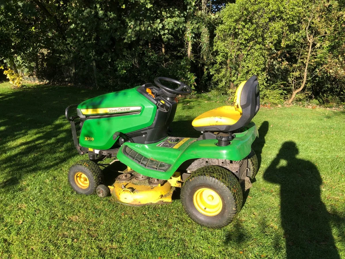 JOHN DEER X350 RIDE ON MOWER - Image 2