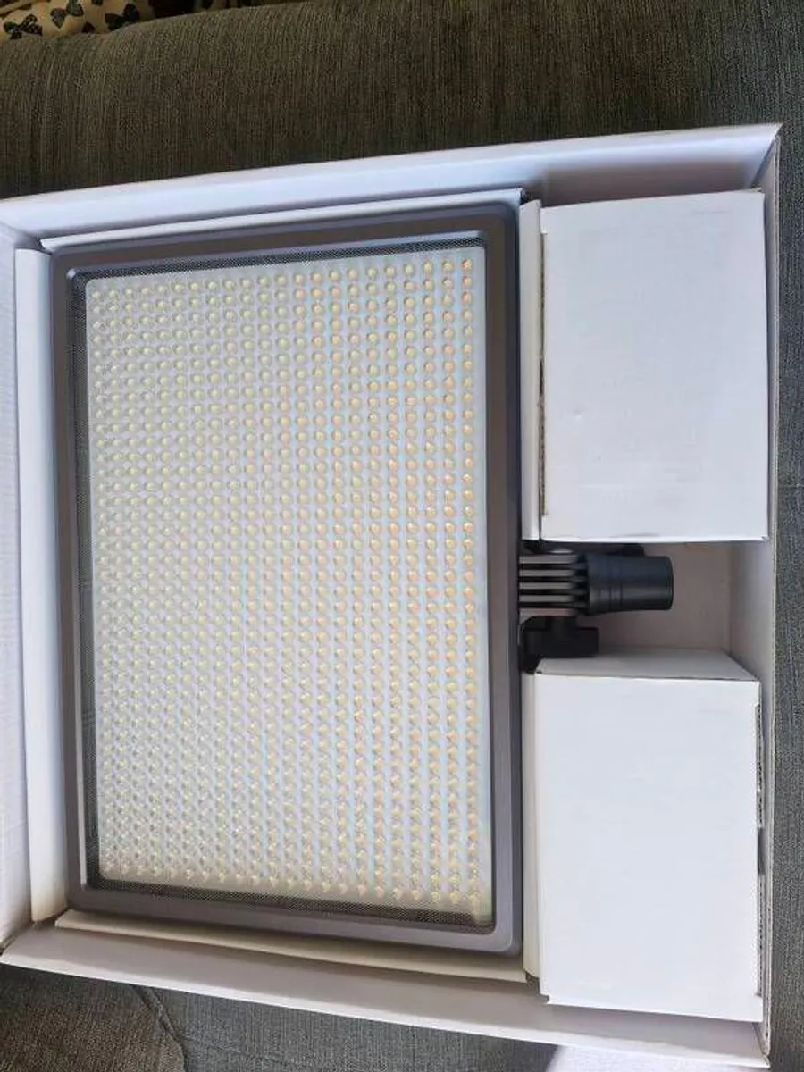 Photography lighting. Nuanguang Mixpad 106 - Image 1