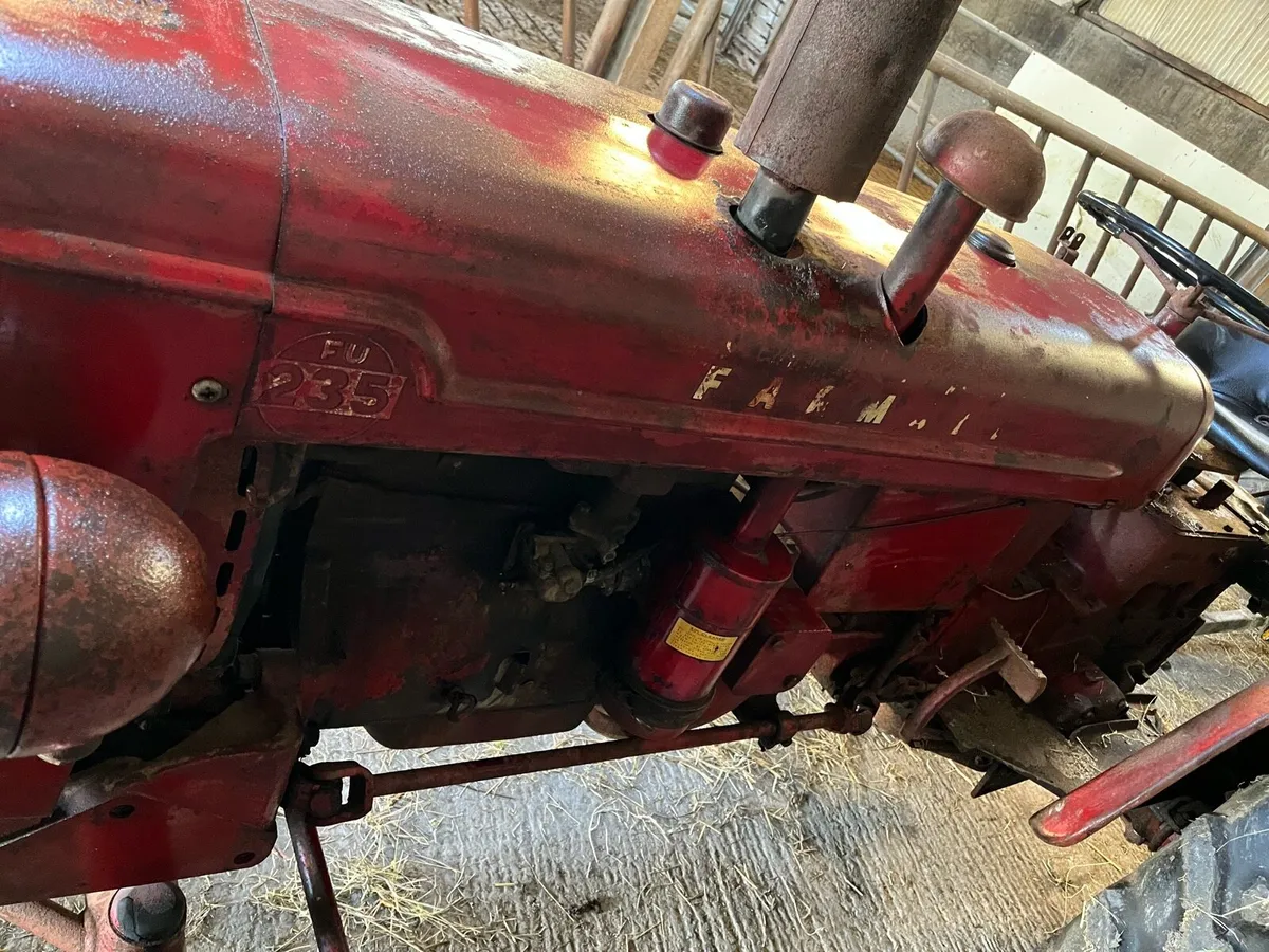 Farmall  Fu 235 - Image 3