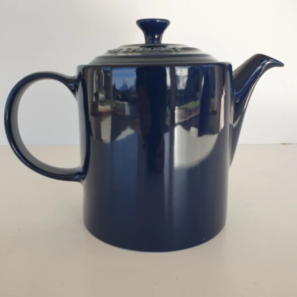 Le Creuset teapot 1.3L cobalt blue stoneware - Image 1