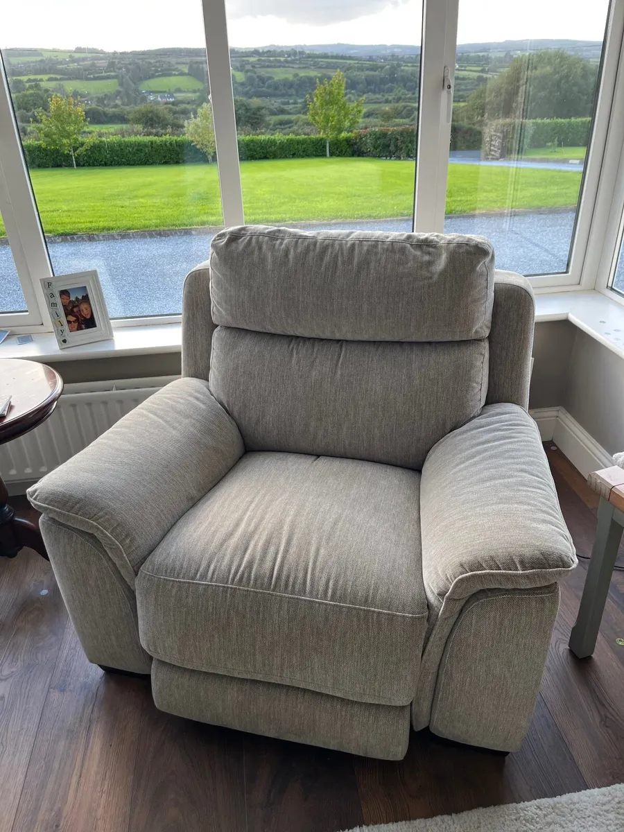 3,2,1 sofa set - Image 2