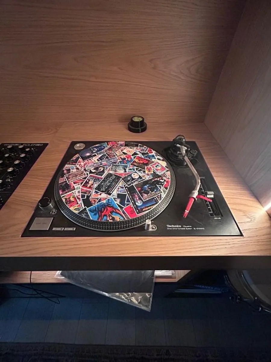 2 X Technics SL-1200MK2 turntables, 2 X Traktor scratch vinyl records, Native instruments Z2 mixer with all connections,2 X Kali LP6 speakers and a pair of Sony headphones - Image 2