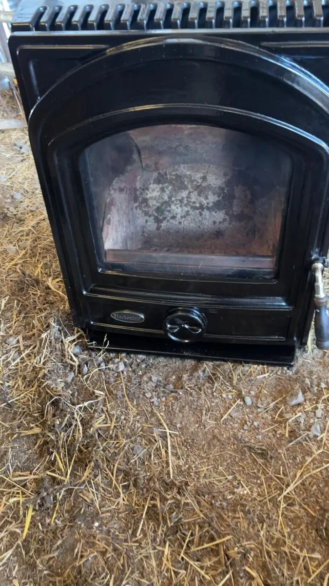 Stove - Image 1