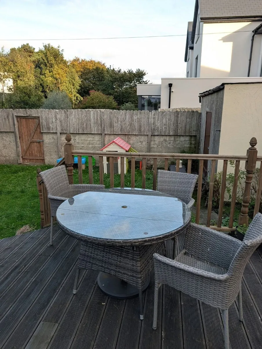 4-Seater Outdoor Table Rattan - Table & Chairs - Image 1