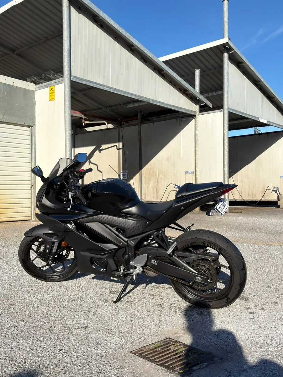 Yamaha R3 - Image 4