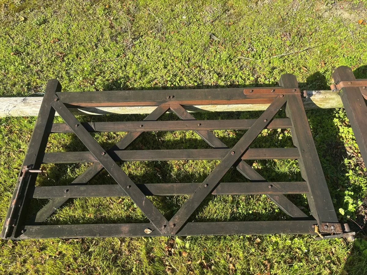 Wooden gates - Image 2