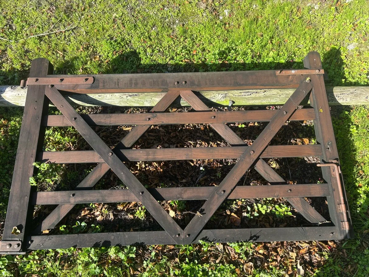 Wooden gates - Image 3