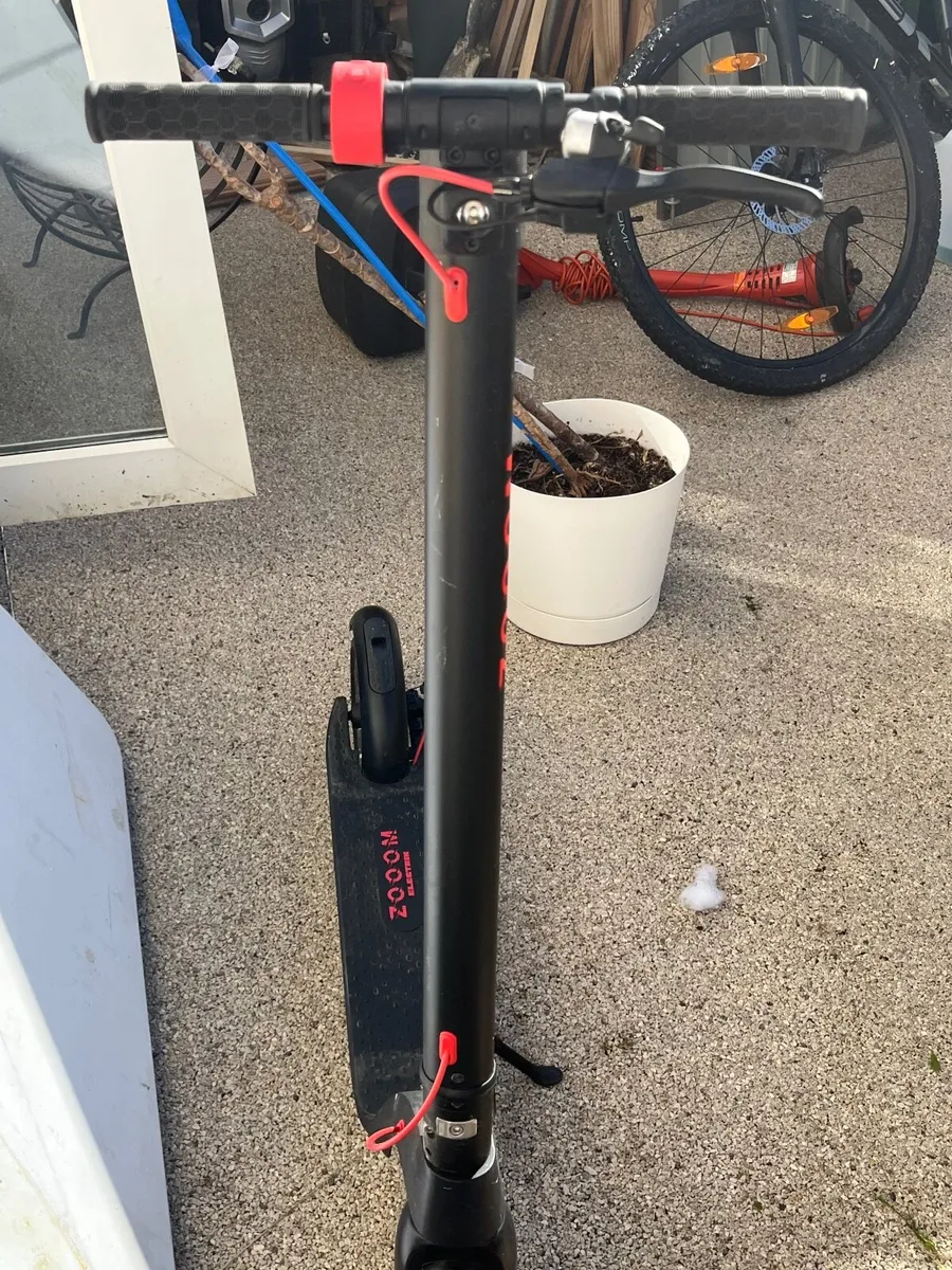 Electric scooter - Image 4