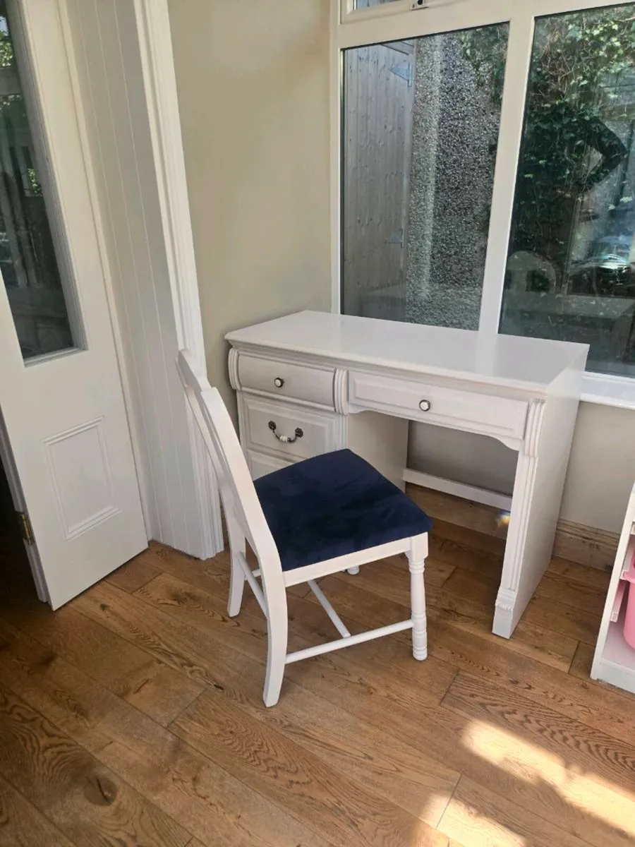 Desk&Chair Set - Image 3