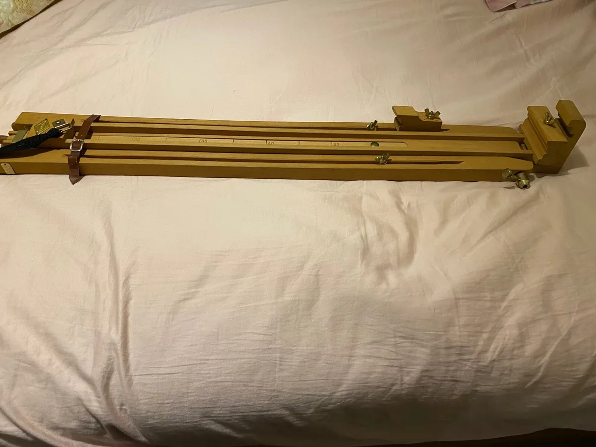 Easel - Image 3