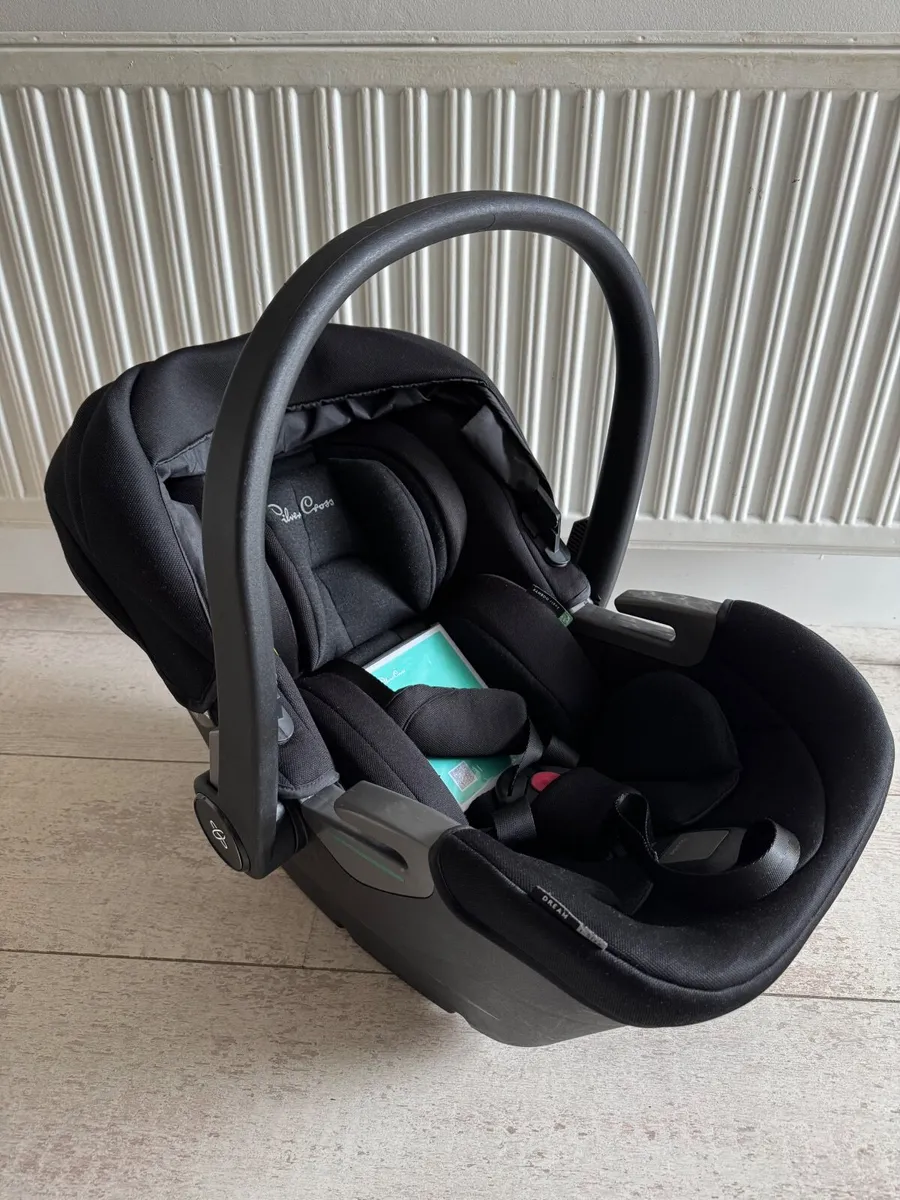 Silver Cross Dream i-Size with ISOFIX Base - Image 1