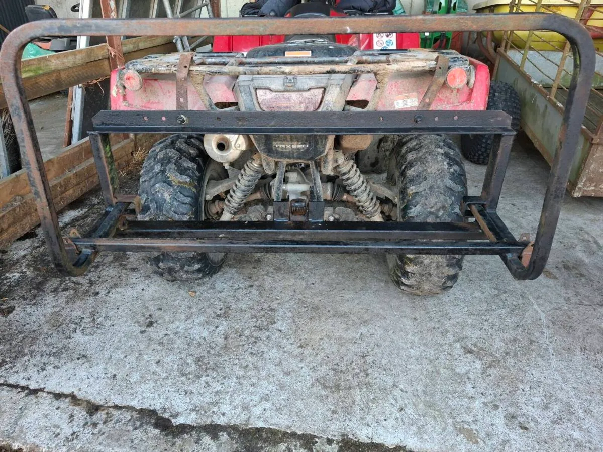 Wire unroller and post carrier for quad - Image 2