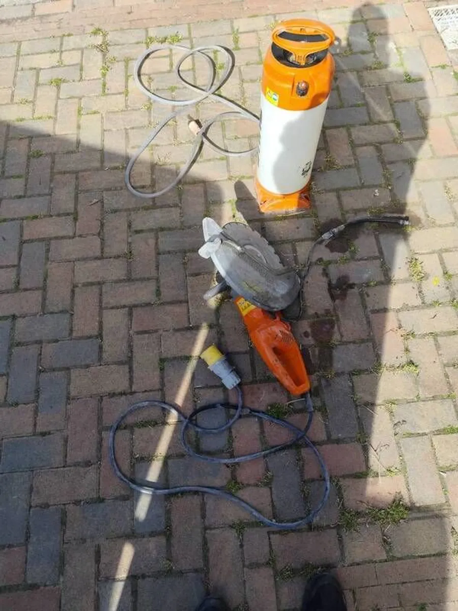Husquvarna Electric con saw - Image 1