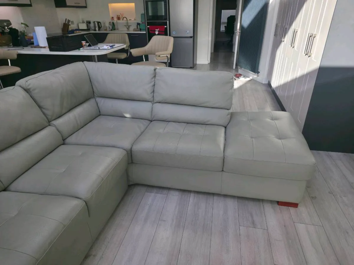 Large leather corner sofa - Image 3