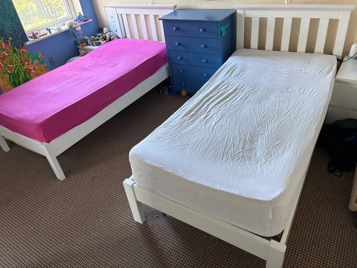 Two single beds white shaker style - Image 1
