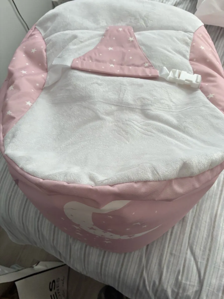 Baby bean bag chair - Image 1