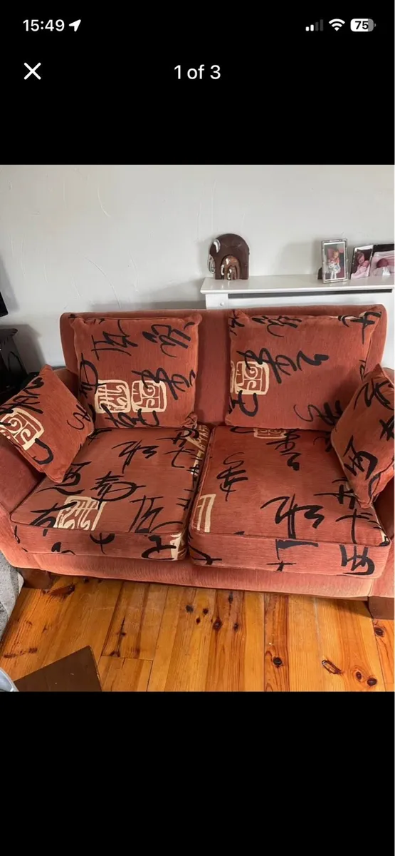 2 seater couch - Image 1