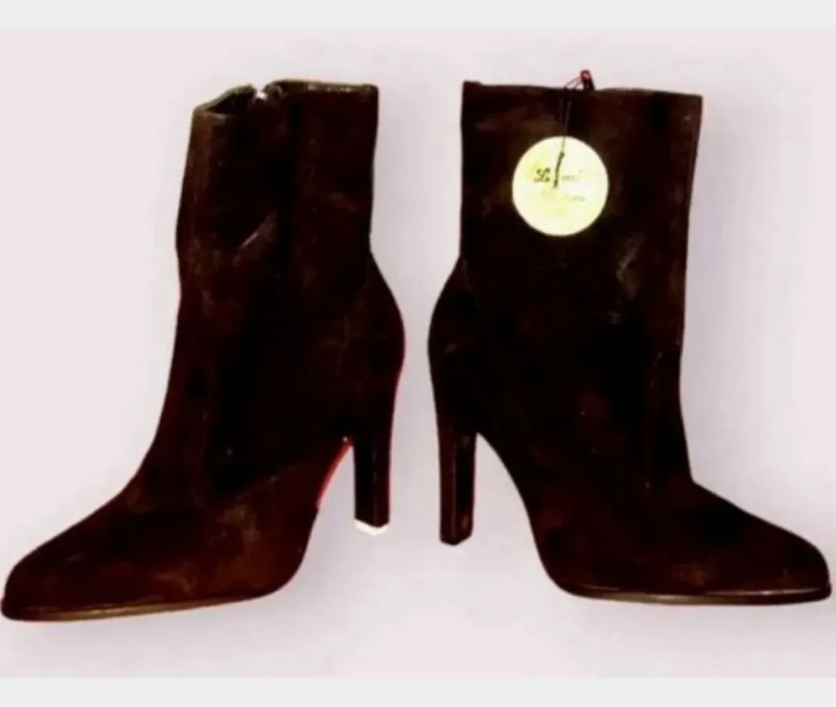 BNWT 'Harrods In Store' Boots - Image 3