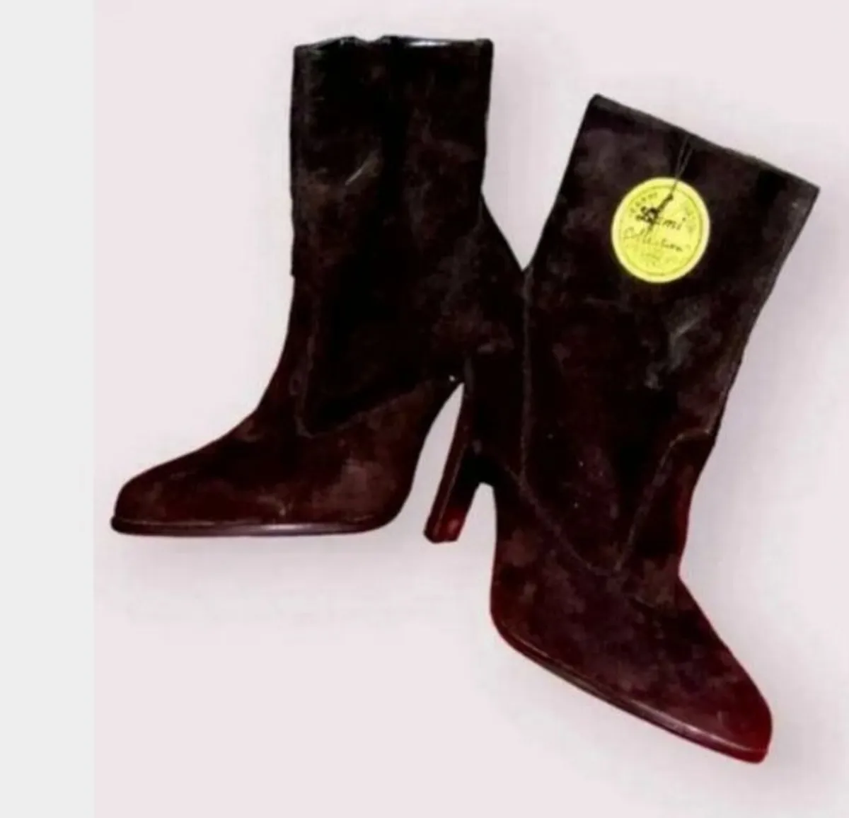 BNWT 'Harrods In Store' Boots - Image 2
