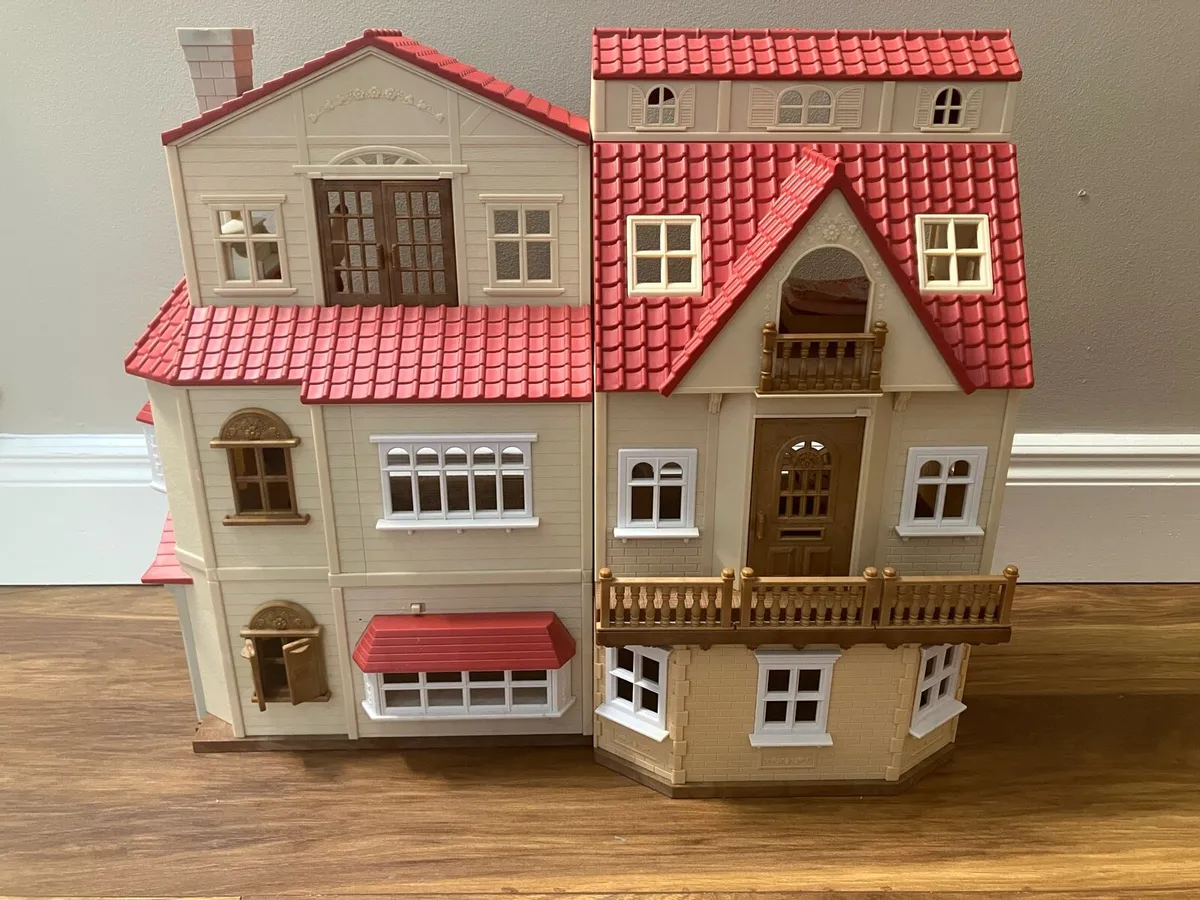 Sylvanian Families Red Roof Mansion House - Image 3