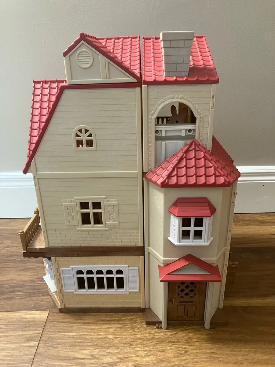 Sylvanian Families Red Roof Mansion House - Image 4
