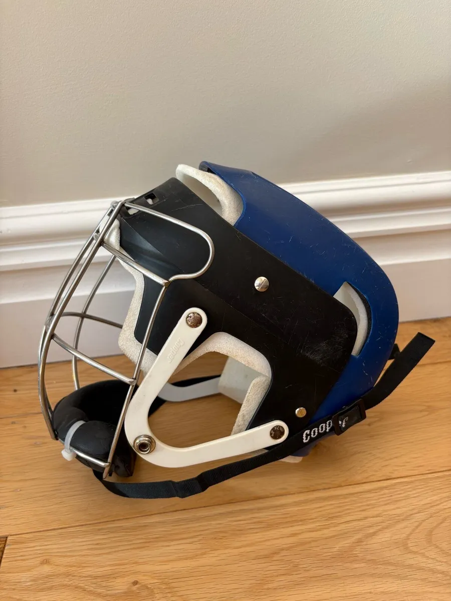 Cooper Sk100 Hurling Helmet - Image 3
