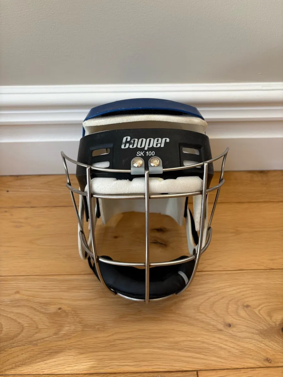 Cooper Sk100 Hurling Helmet - Image 1
