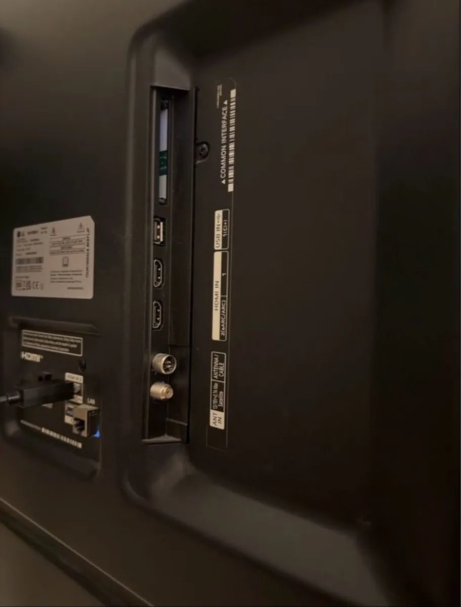 2024 LG 75 inch smart tv 4k ultra hd like new - Image 4